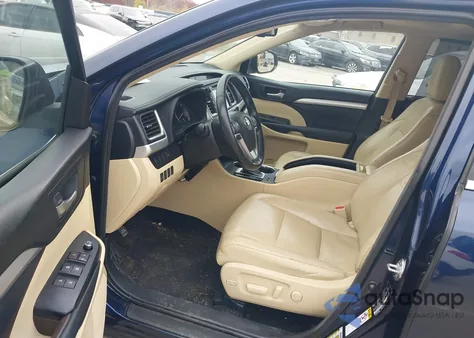 2015 Toyota Highlander Xle V6 z USA, uszkodzony, nr VIN 5TDJKRFH3FS196098